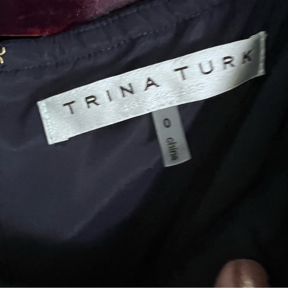 EUC Trina Turk Navy Off the Shoulder Jumpsuit size 0 - Picture 7 of 10